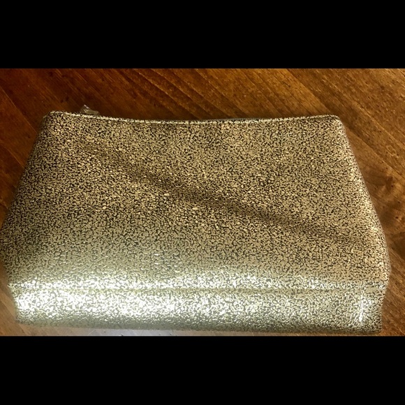 Ish Gold Makeup Bag. Pop it in your overnite bag - Picture 1 of 3